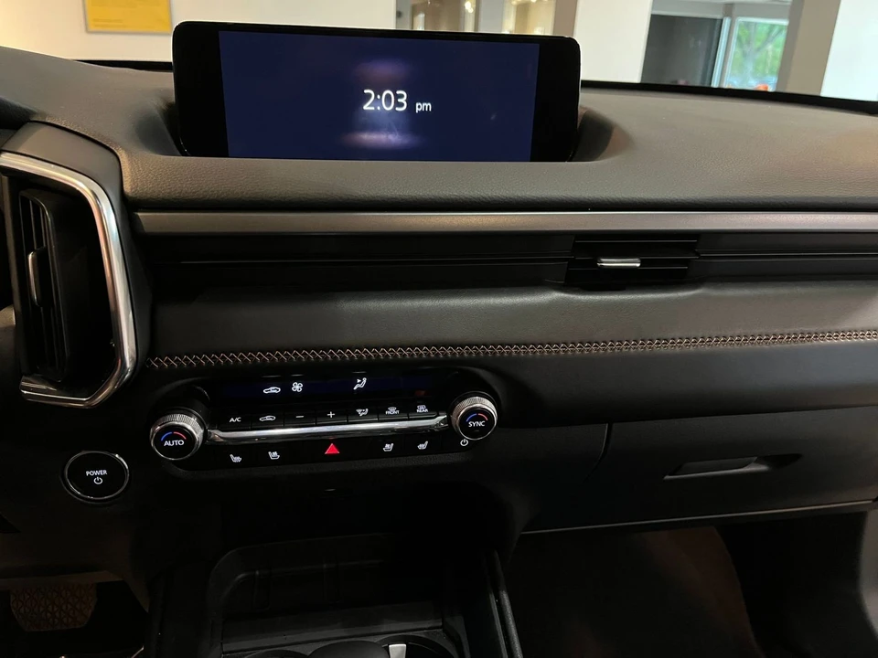 2025 Mazda CX-50 - Image 16 of 31
