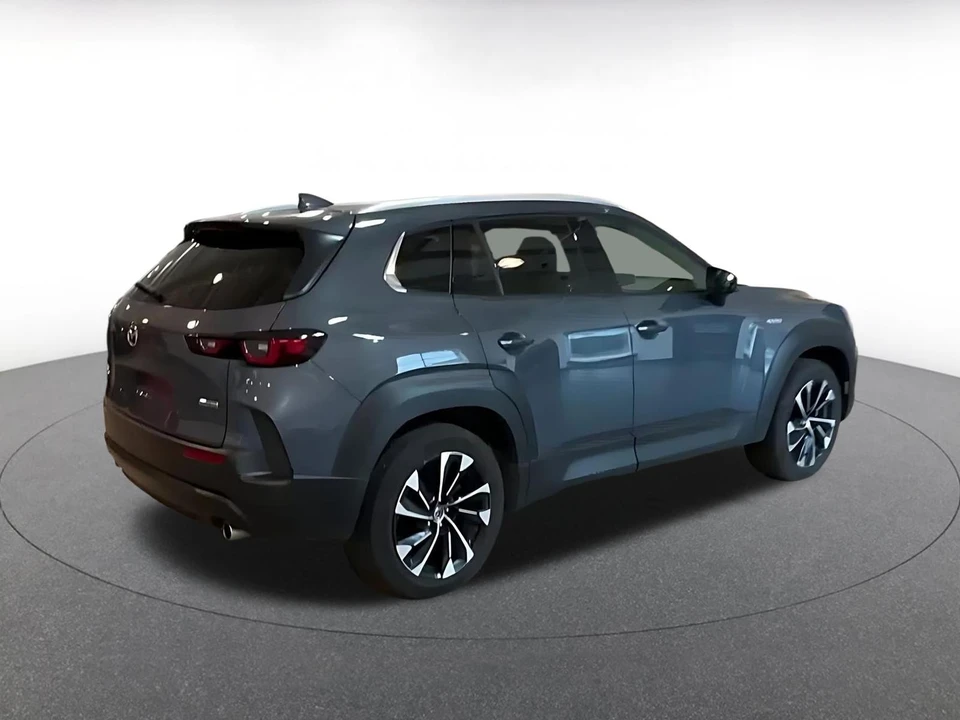 2025 Mazda CX-50 - Image 13 of 31