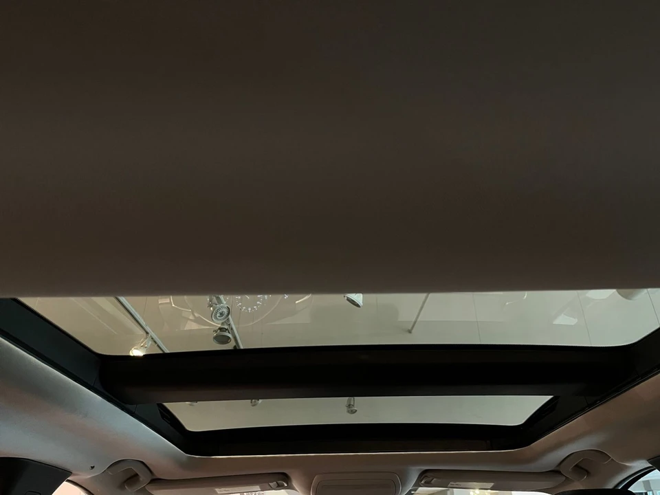 2025 Mazda CX-50 - Image 27 of 31