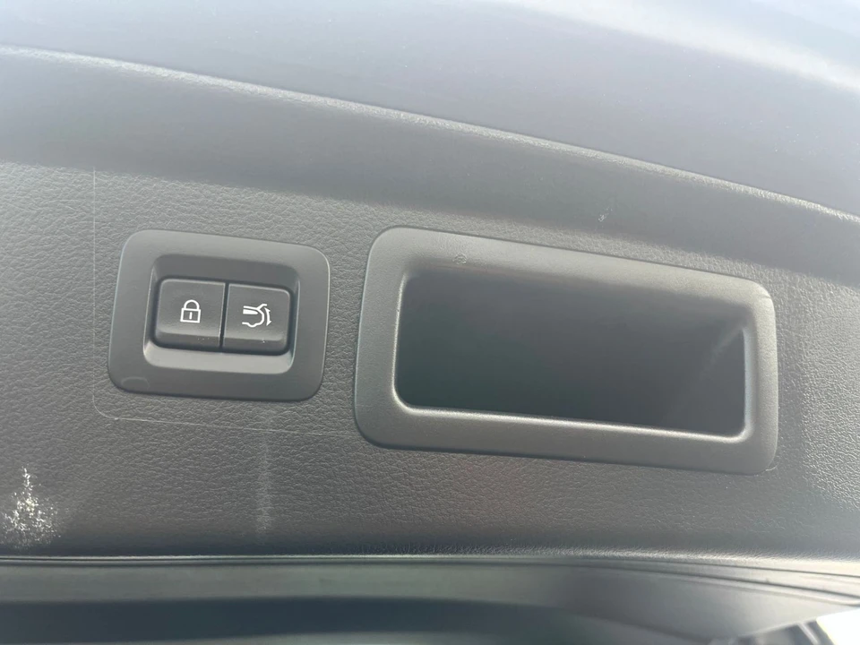 2025 Mazda CX-50 - Image 26 of 31