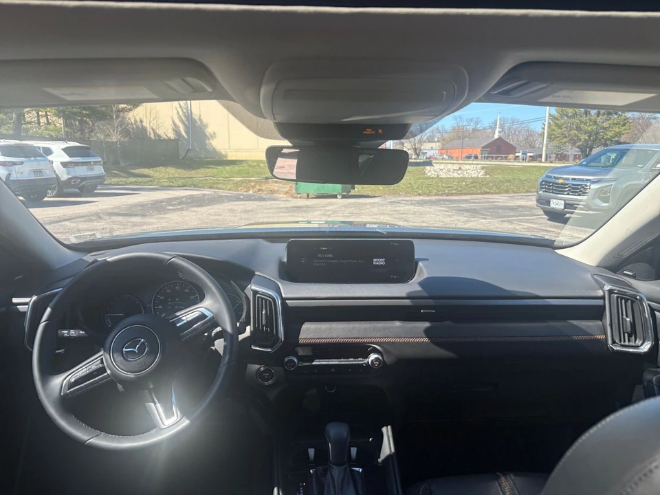 2025 Mazda CX-50 - Image 28 of 31