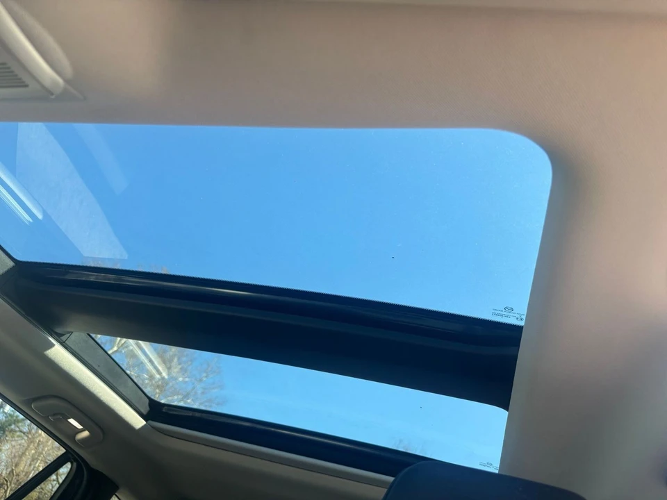 2025 Mazda CX-50 - Image 23 of 31