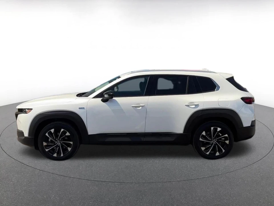 2025 Mazda CX-50 - Image 8 of 31