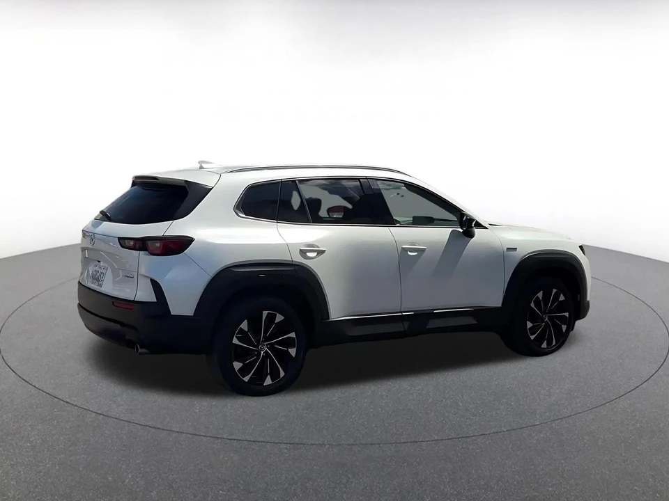2025 Mazda CX-50 - Image 14 of 31