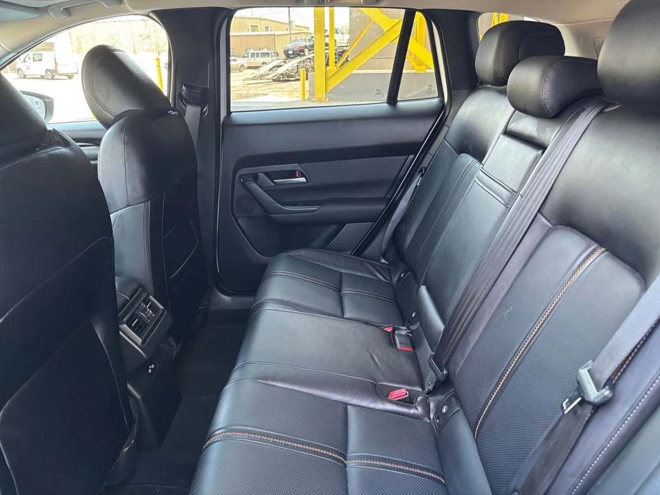 2025 Mazda CX-50 - Image 22 of 31