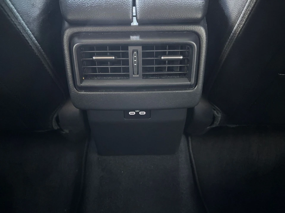 2025 Mazda CX-50 - Image 20 of 31