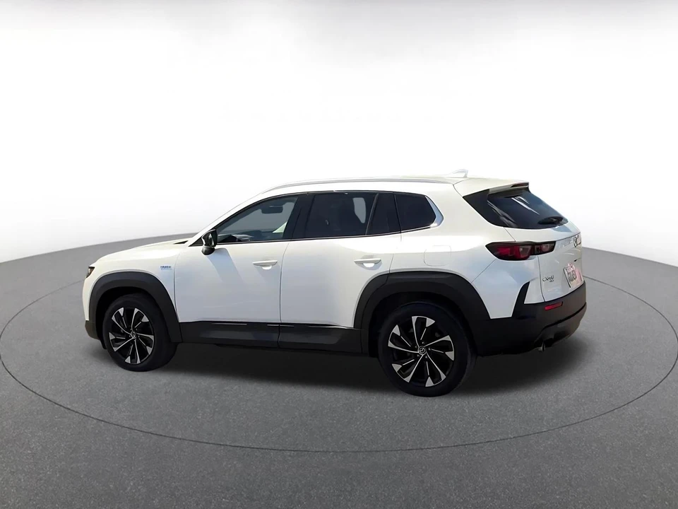 2025 Mazda CX-50 - Image 9 of 31