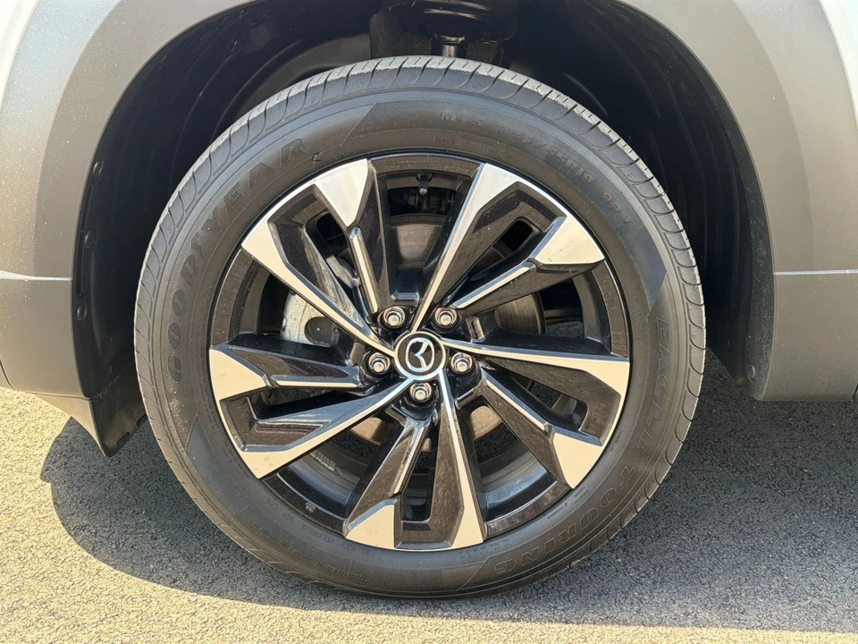 2025 Mazda CX-50 - Image 26 of 31