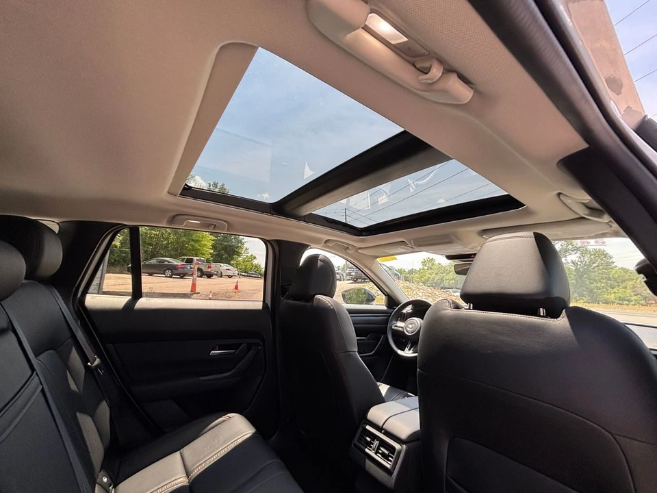 2025 Mazda CX-50 - Image 21 of 31