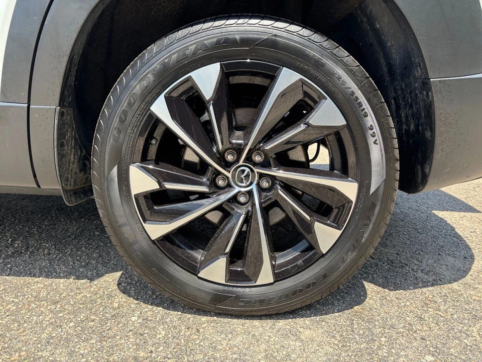 2025 Mazda CX-50 - Image 23 of 31
