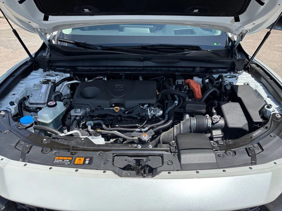 2025 Mazda CX-50 - Image 25 of 31