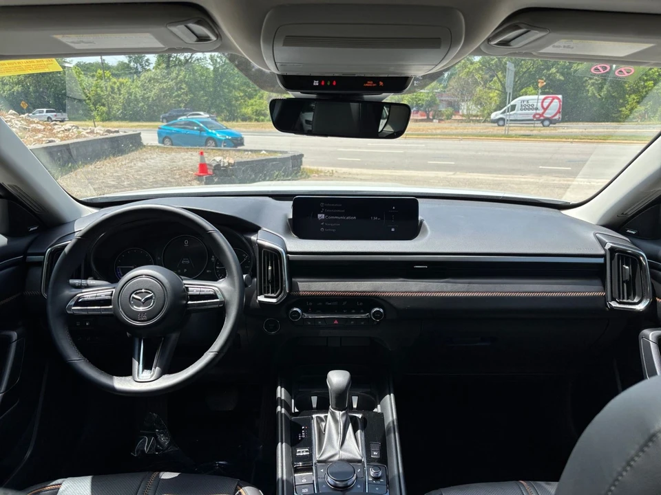 2025 Mazda CX-50 - Image 26 of 31