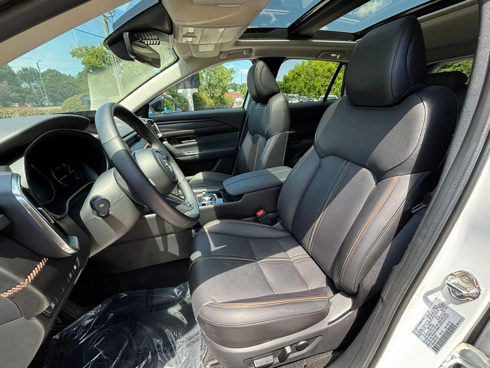 2025 Mazda CX-50 - Image 29 of 31
