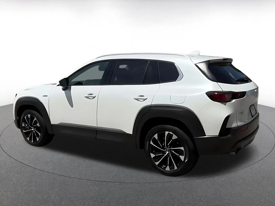 2025 Mazda CX-50 - Image 9 of 31