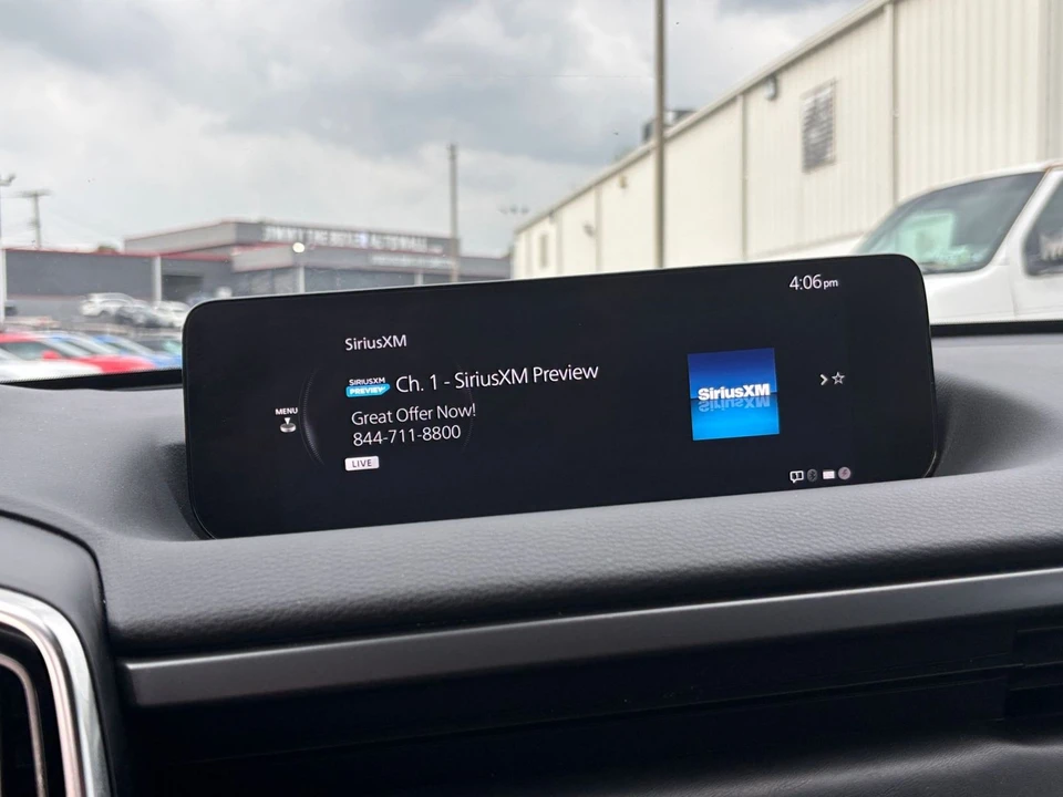 2025 Mazda CX-50 - Image 22 of 31