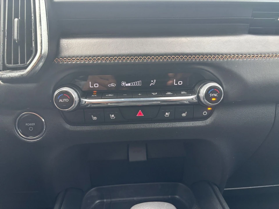 2025 Mazda CX-50 - Image 18 of 31