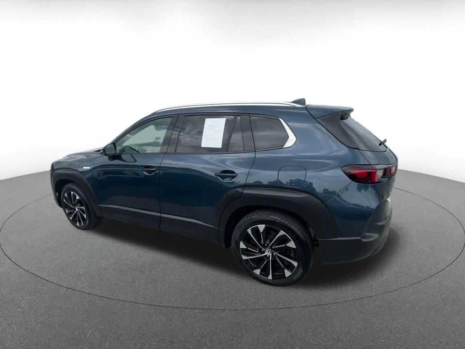 2025 Mazda CX-50 - Image 11 of 31