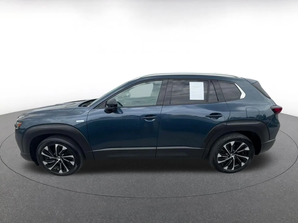 2025 Mazda CX-50 - Image 9 of 31