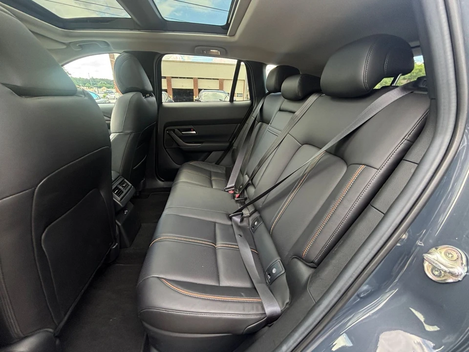 2025 Mazda CX-50 - Image 24 of 31