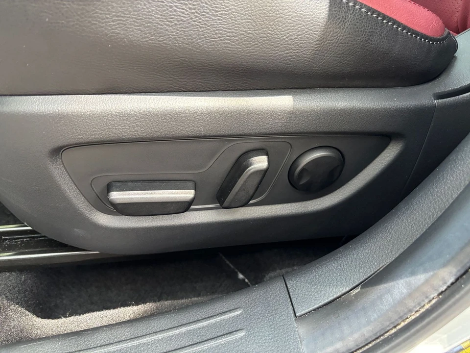 2025 Mazda CX-50 - Image 25 of 31