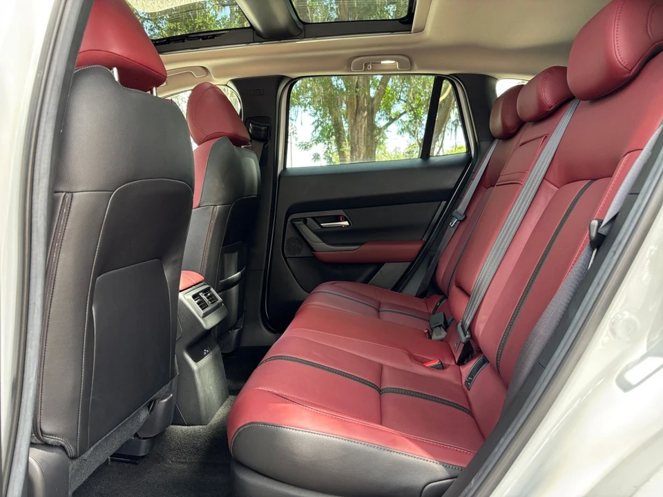 2025 Mazda CX-50 - Image 30 of 31