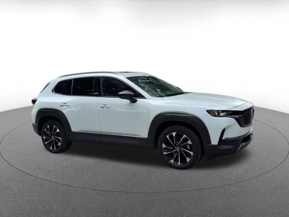 2025 Mazda CX-50 - Image 2 of 31
