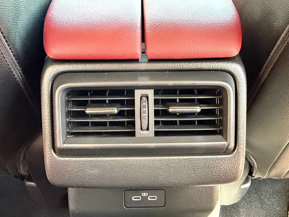 2025 Mazda CX-50 - Image 26 of 31