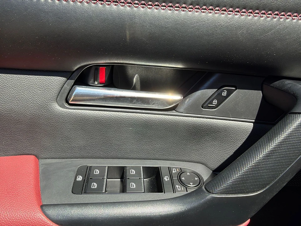 2025 Mazda CX-50 - Image 20 of 31