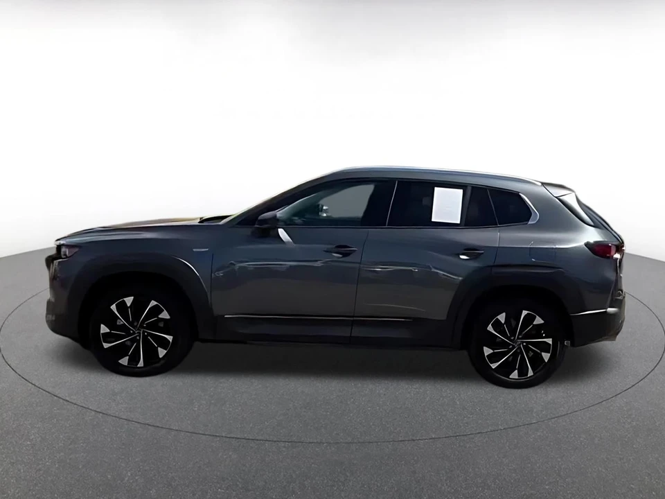 2025 Mazda CX-50 - Image 8 of 31