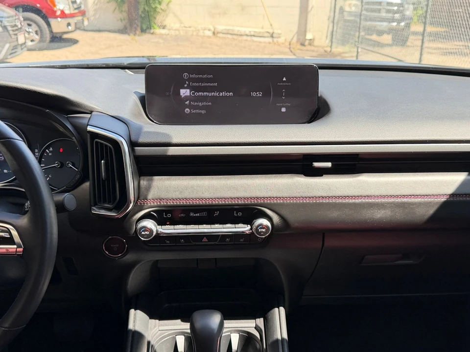 2025 Mazda CX-50 - Image 19 of 31