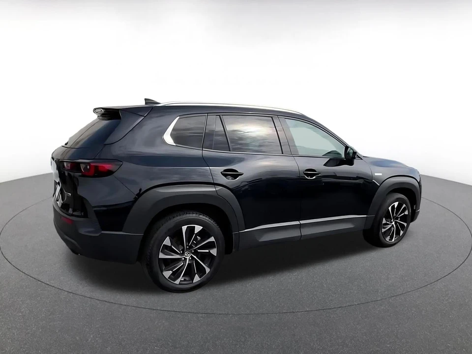 2025 Mazda CX-50 - Image 16 of 31