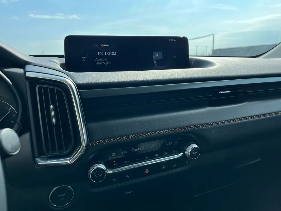 2025 Mazda CX-50 - Image 22 of 31