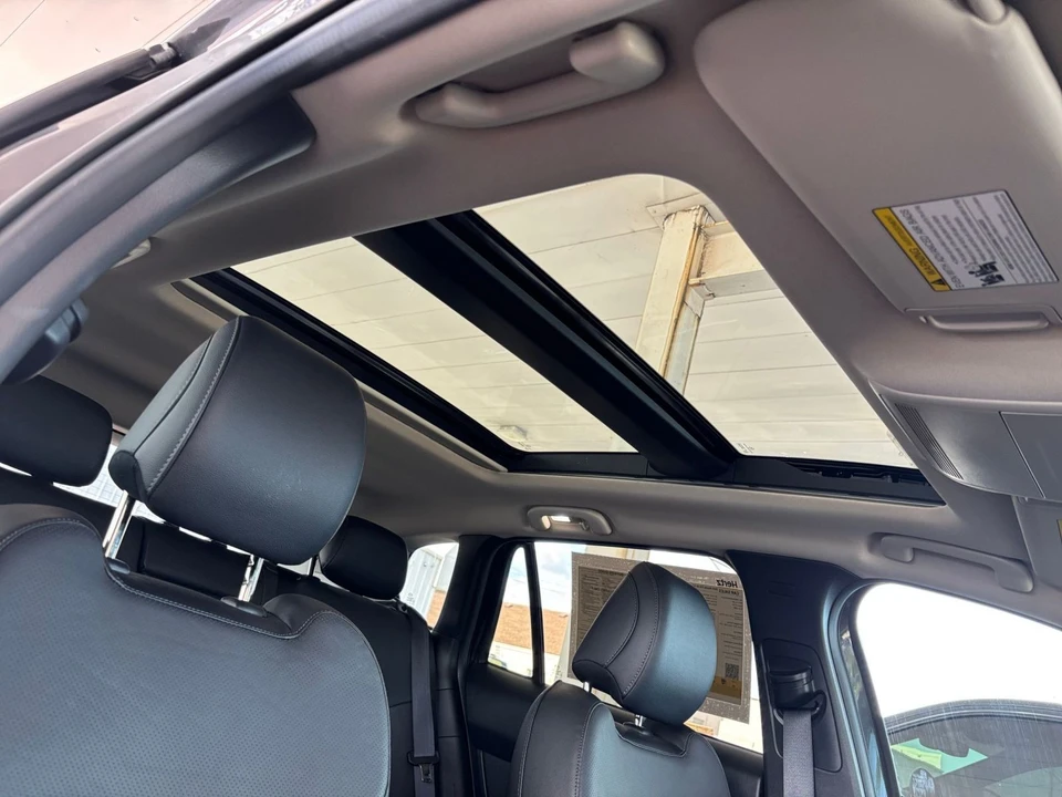 2025 Mazda CX-50 - Image 27 of 31