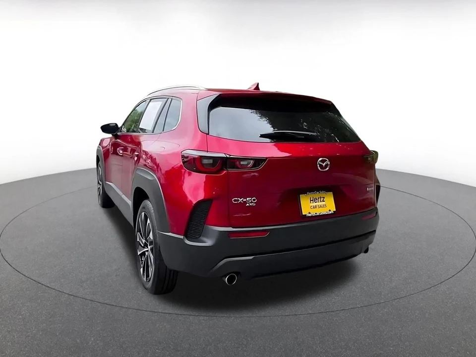 2025 Mazda CX-50 - Image 13 of 31