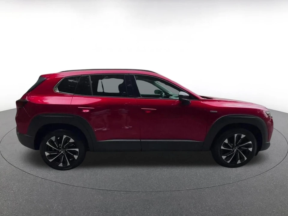 2025 Mazda CX-50 - Image 18 of 31