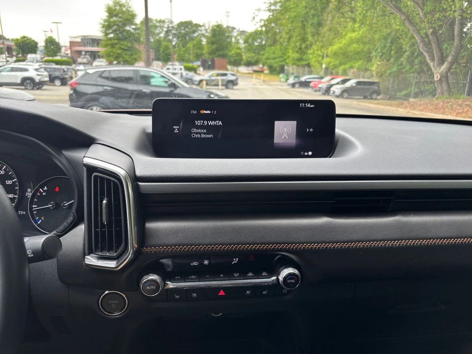 2025 Mazda CX-50 - Image 14 of 31