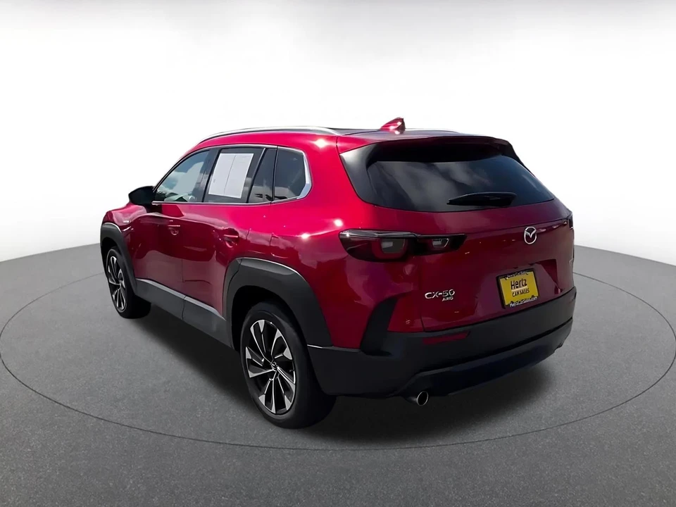 2025 Mazda CX-50 - Image 13 of 31