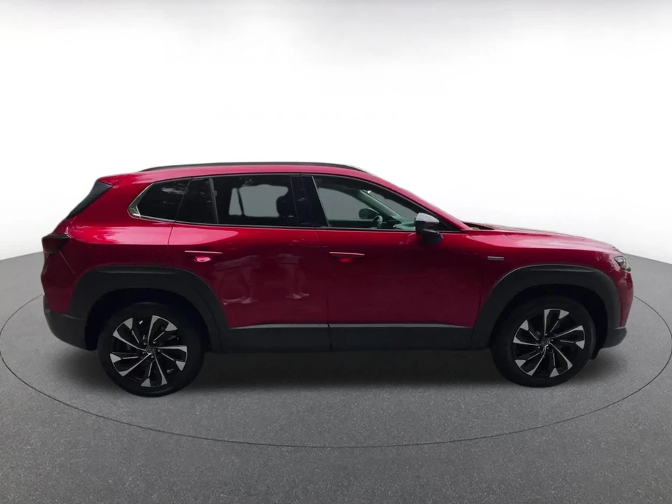 2025 Mazda CX-50 - Image 13 of 31