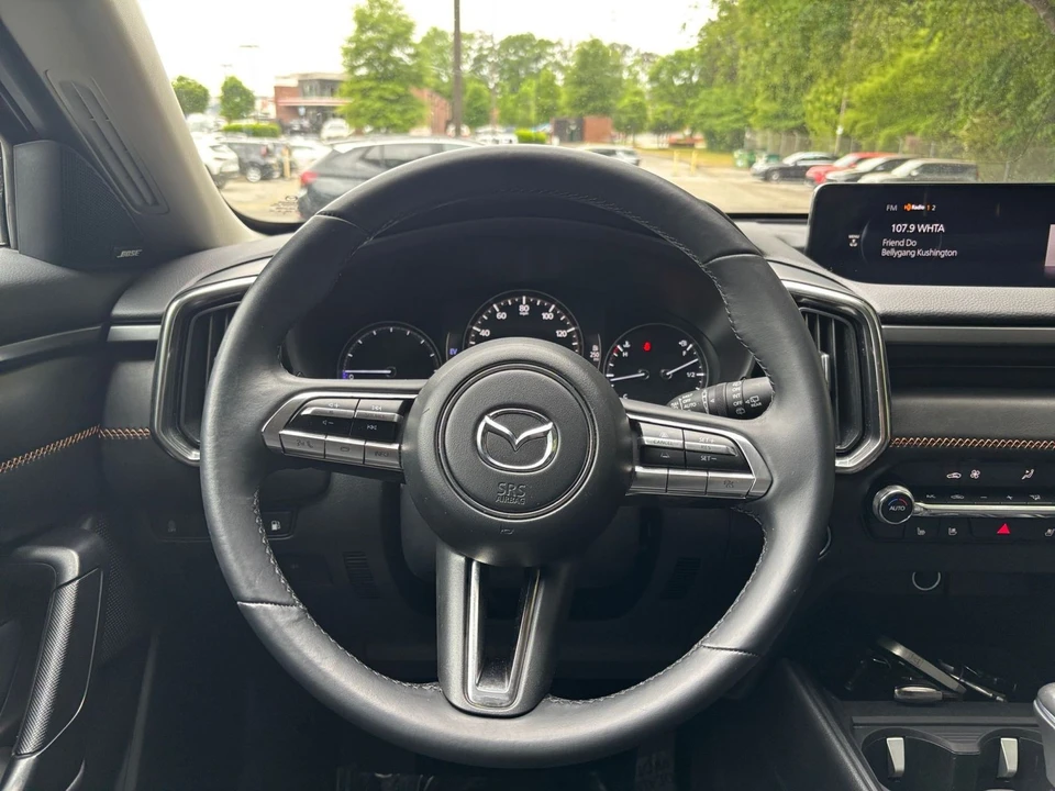 2025 Mazda CX-50 - Image 24 of 31
