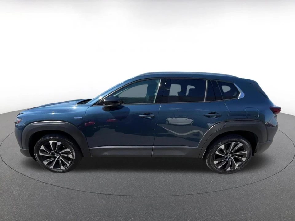 2025 Mazda CX-50 - Image 7 of 31