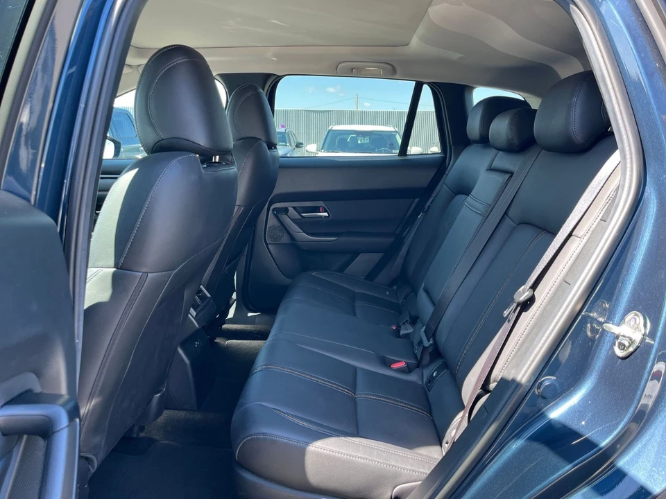 2025 Mazda CX-50 - Image 22 of 31