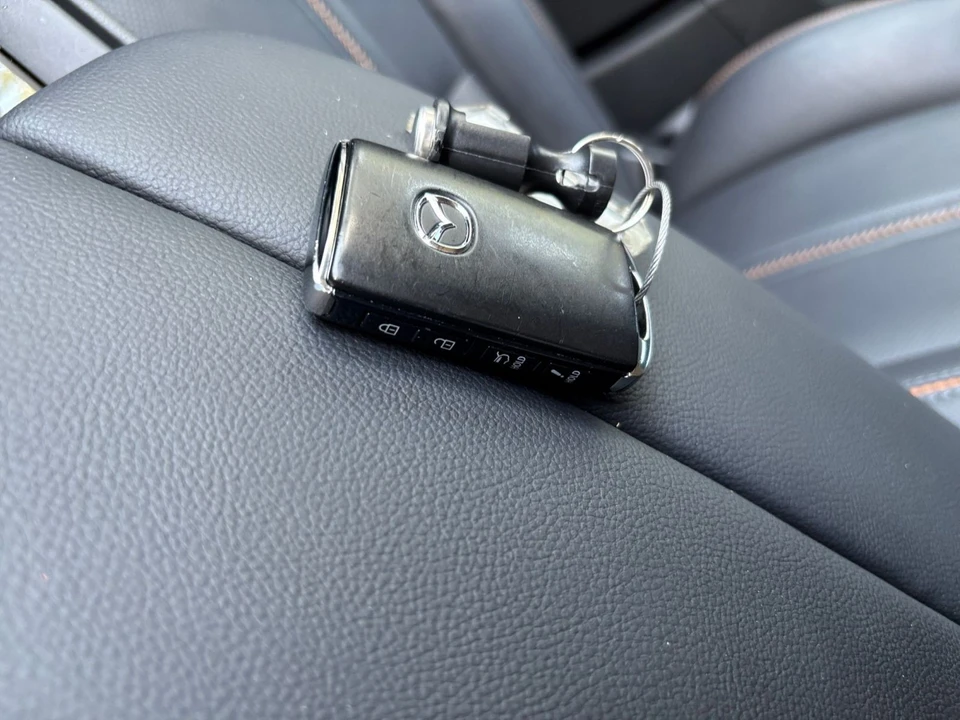 2025 Mazda CX-50 - Image 24 of 31