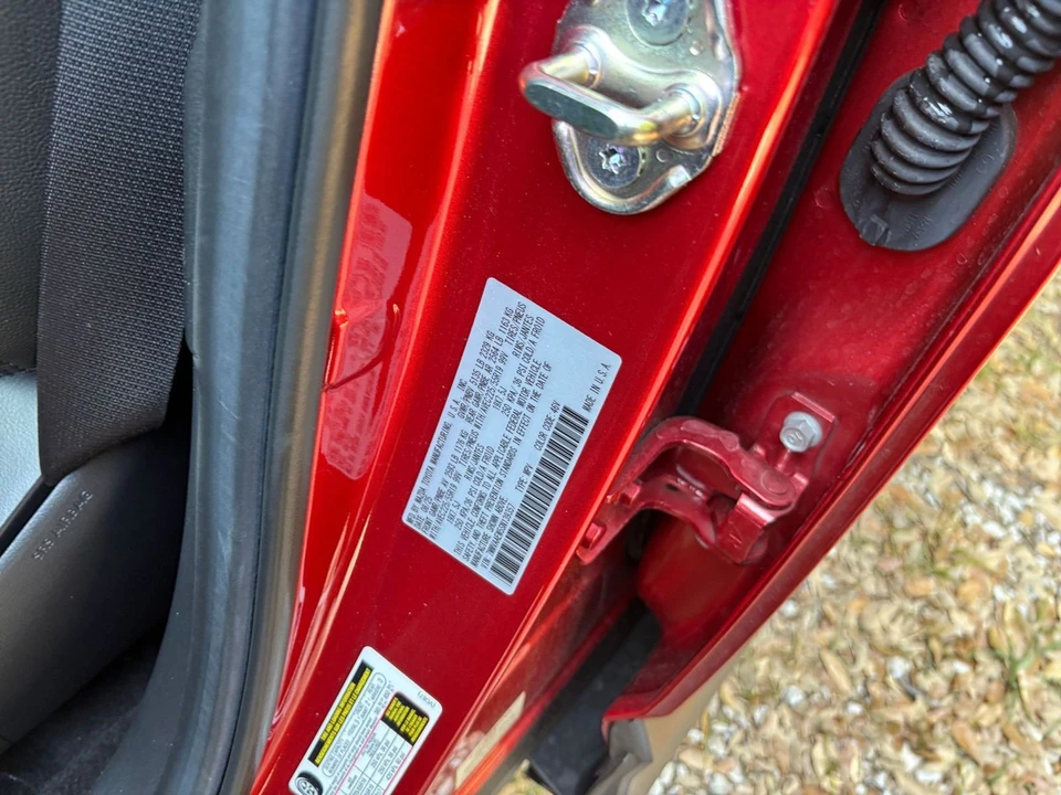 2025 Mazda CX-50 - Image 27 of 31