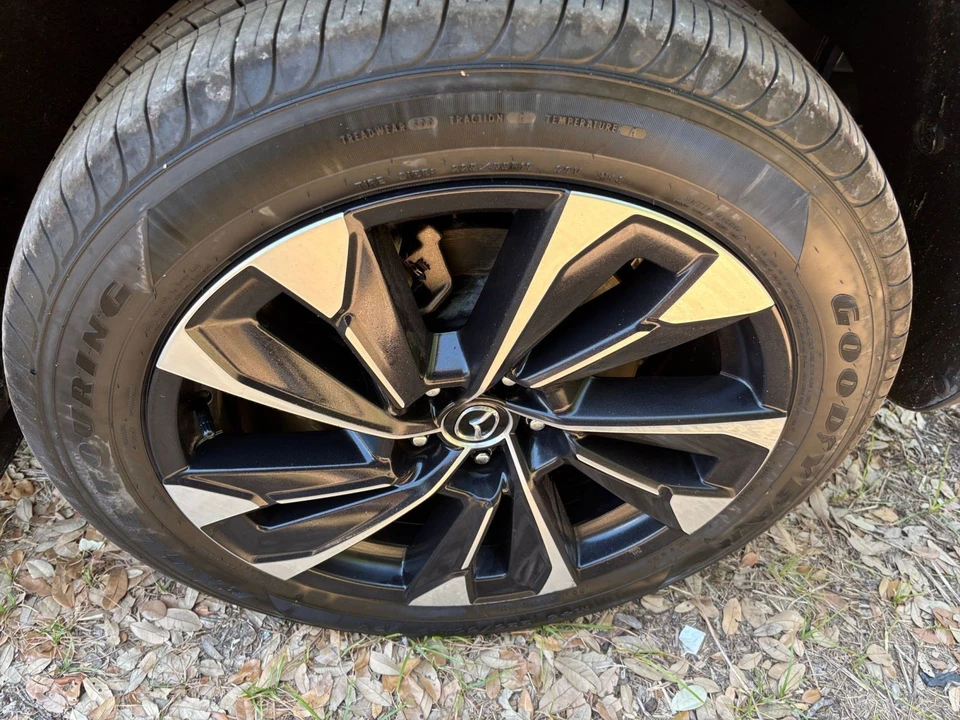 2025 Mazda CX-50 - Image 28 of 31