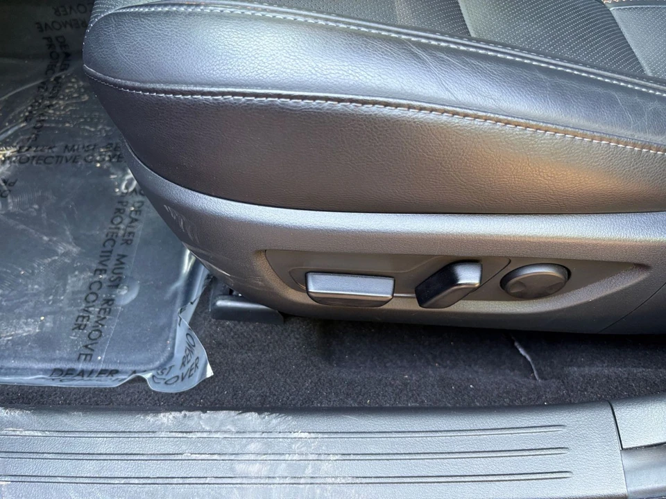 2025 Mazda CX-50 - Image 19 of 31