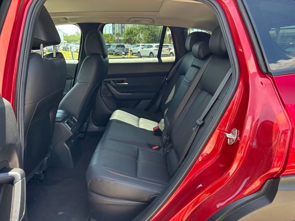 2025 Mazda CX-50 - Image 30 of 31