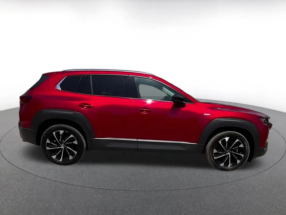 2025 Mazda CX-50 - Image 13 of 31