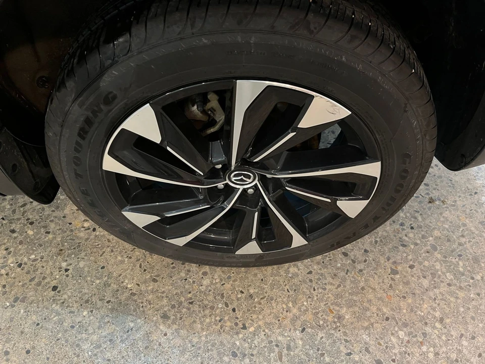 2025 Mazda - Image 29 of 31
