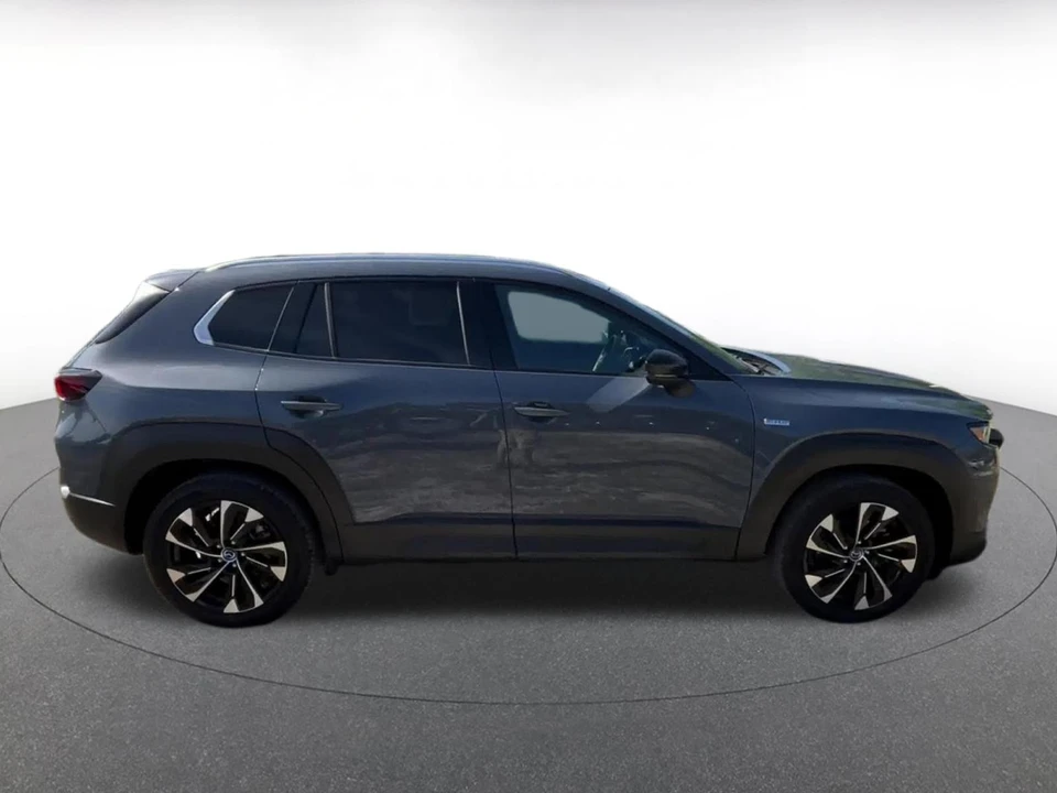 2025 Mazda CX-50 - Image 15 of 31