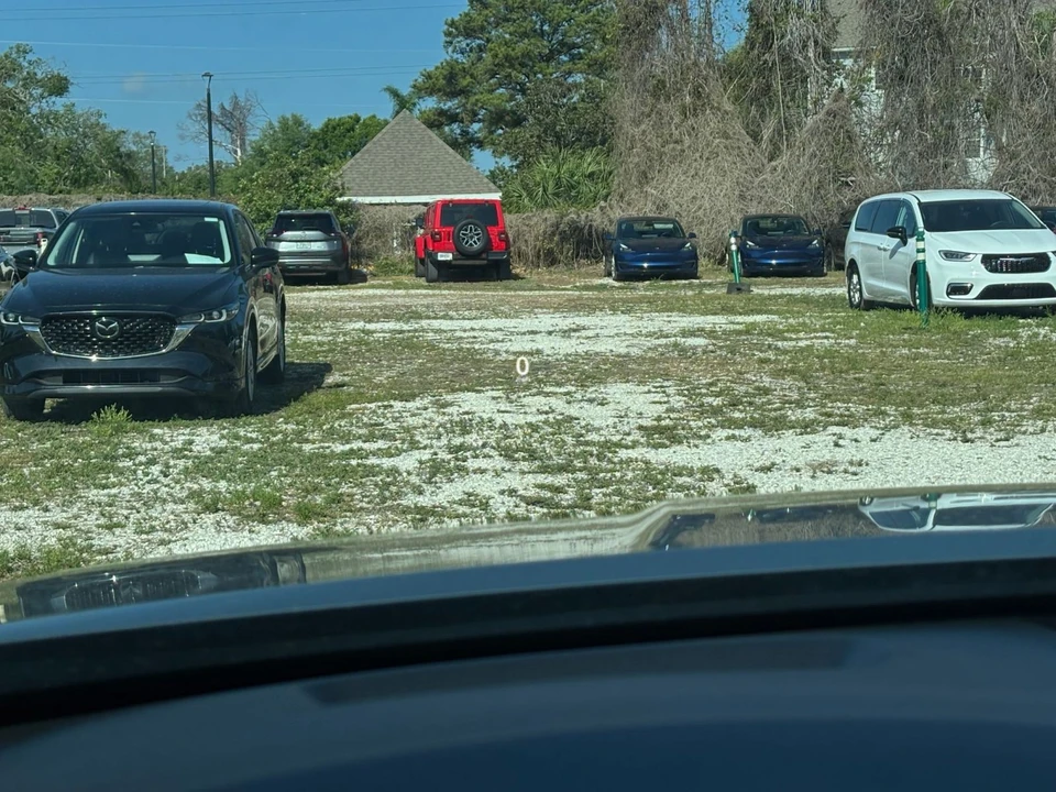 2025 Mazda CX-50 - Image 23 of 31